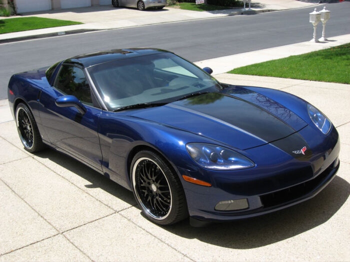 Lemans blue C6 Corvette with metallic black and metallic dark charcoal ME stripe