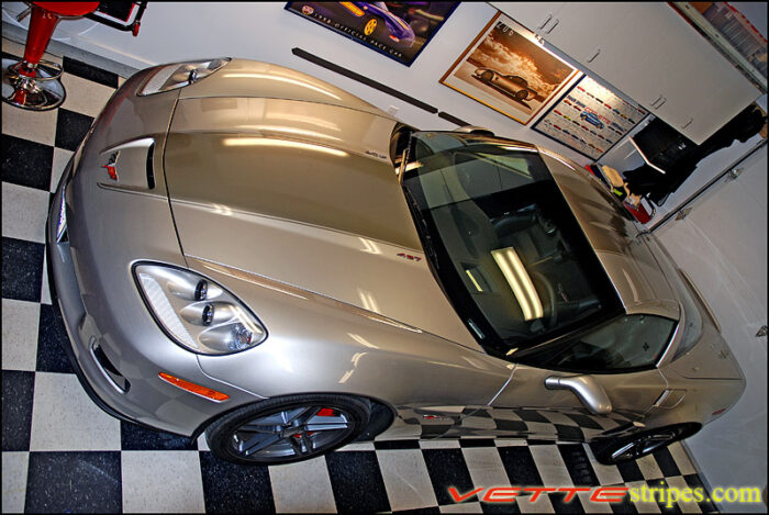 machine silver C6 Corvette Z06 with metallic charcoal ME3 stripe