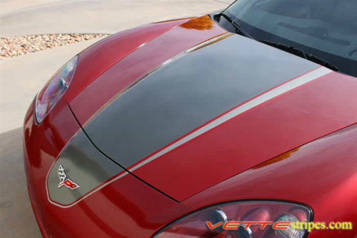 Magnetic red C6 Corvette coupe with medium charcoal and charcoal ME4 stripe