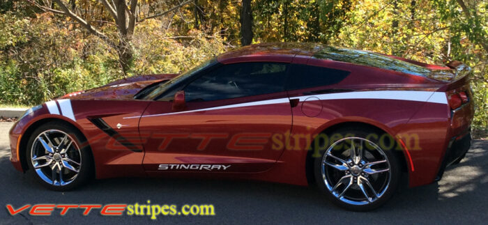 C7 Corvette Stingray crystal red with white side stripe 3 and Stingray door letter