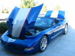 Electron blue C5 Corvette convertible with silver and red ME stripe