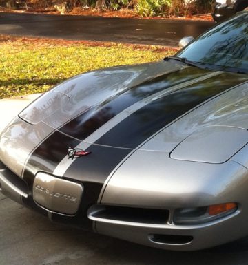 Pewter C5 Corvette with black racing stripe style 2