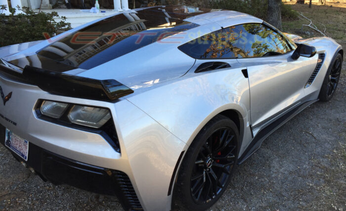 C7 Z06 C7.R center stripes with custom letter on the roof