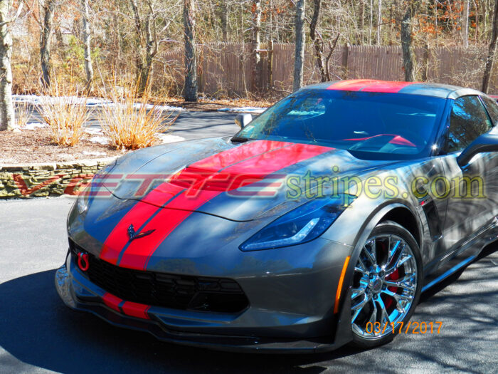 Shark grey C7 Z06 with red GM dual racing stripes 2