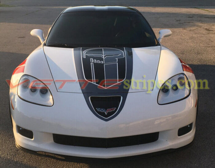 White C6 corvette Z06 with 3M 1080 black and anthracite GT4 stripes