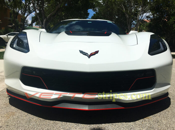 White C7 Corvette Z06 with red front splitter pinstripes
